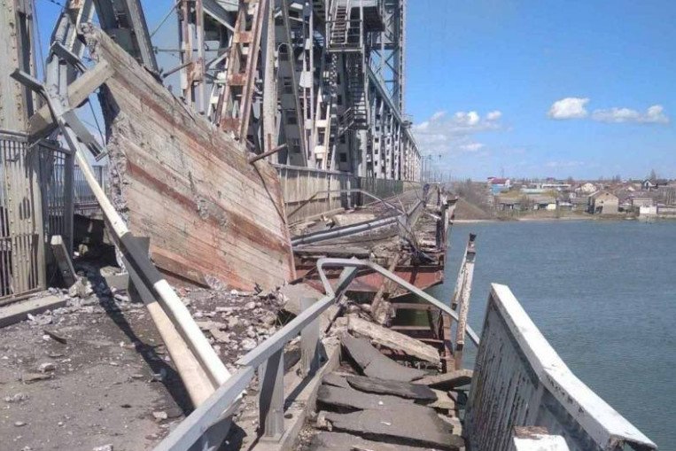 Rosyjskie rakiety zniszczyły strategiczny most. Ukraina straciła kluczowe połączenie z Rumunią