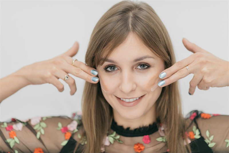 Testowałyśmy nowość od Eveline. Czy przebił fluidy z "wyższej półki"?