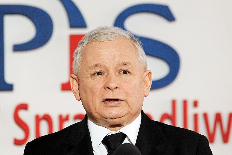 Jarosław Kaczyński sugeruje, że nowe stenogramy z Tu-154M zostały sfałszowane.