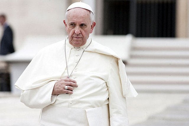 Papież zamierza walczyć z biurokracją w Watykanie.