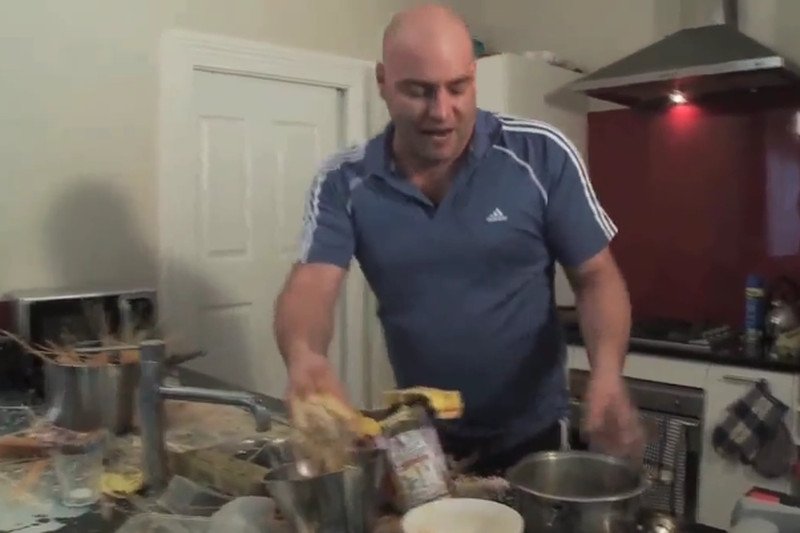 Bycie kurą domową nie jest już obciachem. To praca na pełen etat, nie tylko dla kobiet