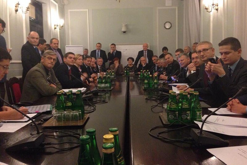 Posłowie PiS przerwali obrady zespołu parlamentarnego zainicjowanego przez Twój Ruch.
