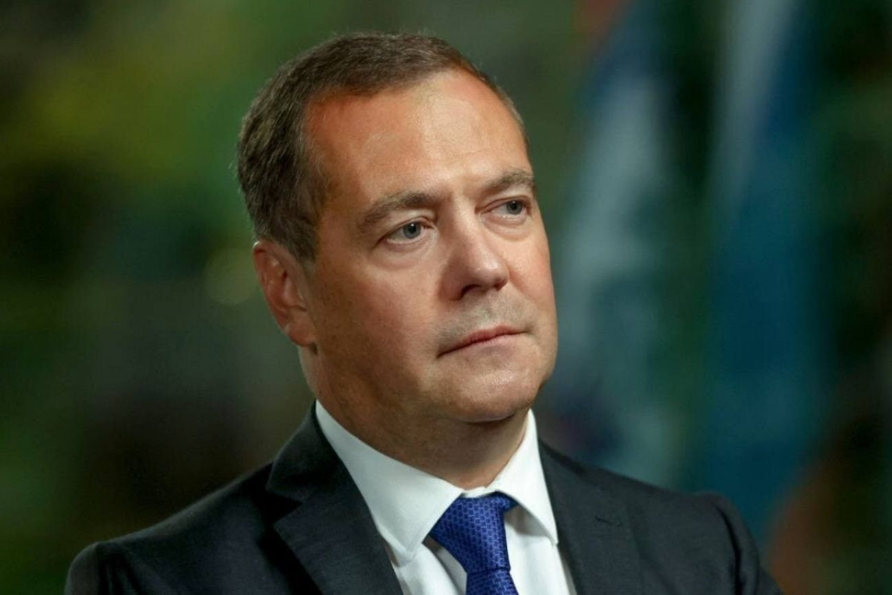 Miedwiediew reaguje na słowa Sikorskiego. "To będzie oznaczać jedno"