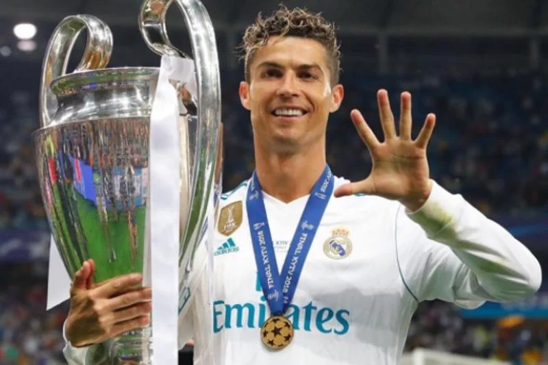Cristiano Ronaldo czterokrotnie wygrał Ligę Mistrzów z Realem Madryt.