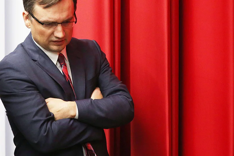 Serwis OKO.press przedstawia, w jaki sposób minister sprawiedliwości i prokurator generalny Zbigniew Ziobro forsował córkę posła PiS do władz Sądu Okręgowego w Bielsku-Białej.