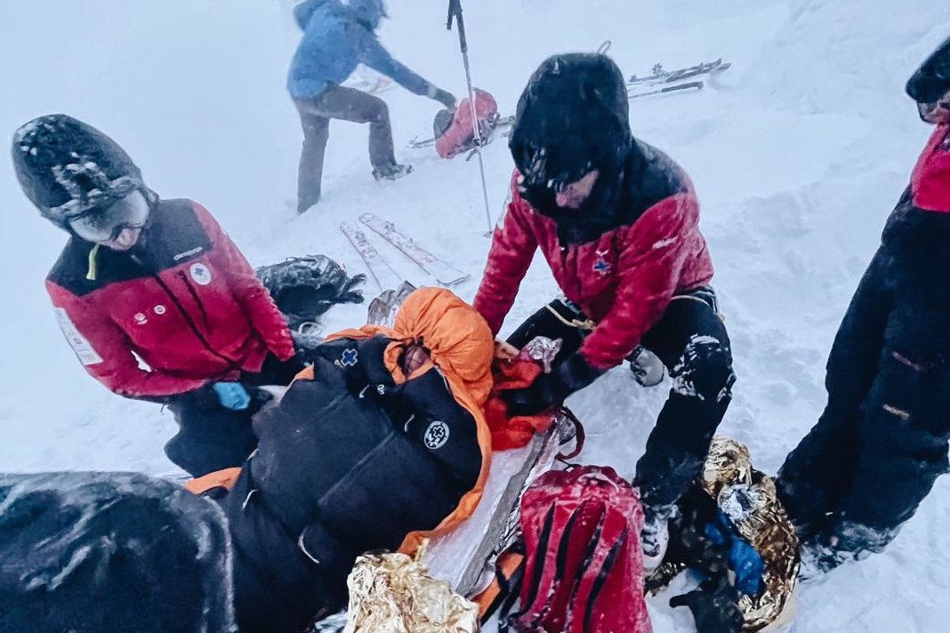 Kolejny "śmiałek" musiał zejść z Babiej Góry z pomocą ratowników