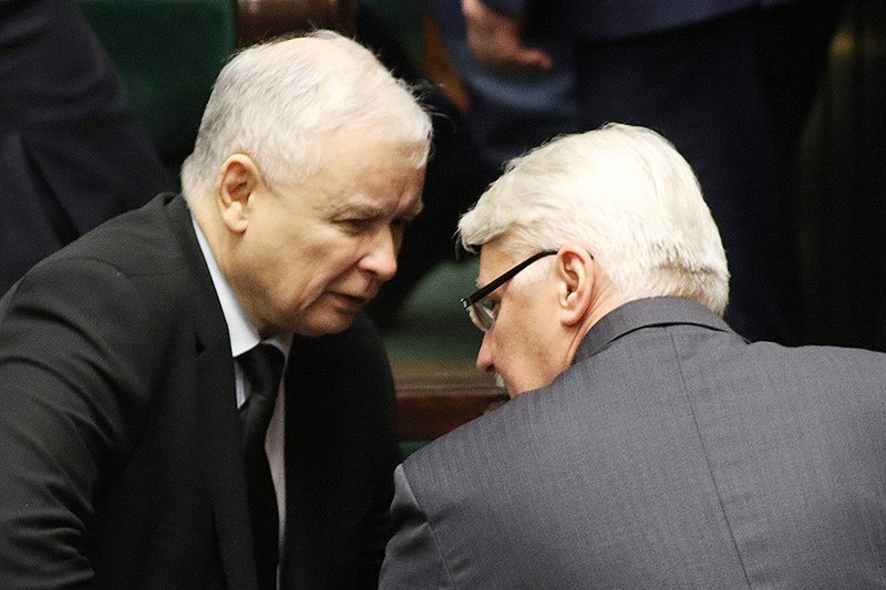 Polska dyplomacja co najmniej dwukrotnie miała odmówić spotkań na wysokim szczeblu z administracją Donalda Trumpa. Tylko dlatego, że chciano rozmawiać w towarzystwie polityków z państw bałtyckich.