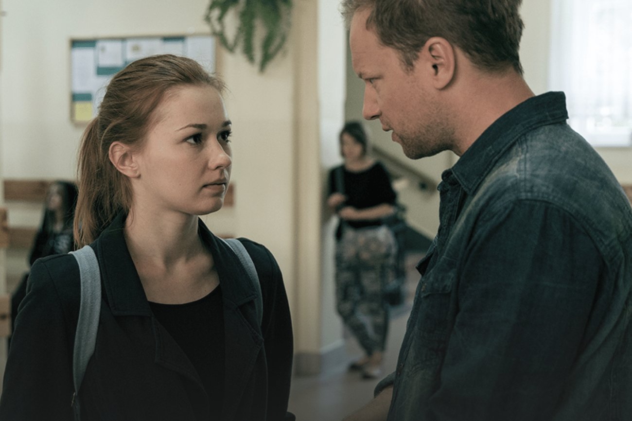 Serwis streamingowy CANAL+ online udostępnił darmową treść. Widzowie mogą obejrzeć bez opłat cały pierwszy sezon serialu kryminalnego "Belfer" i pierwsze odcinki oryginalnych seriali.