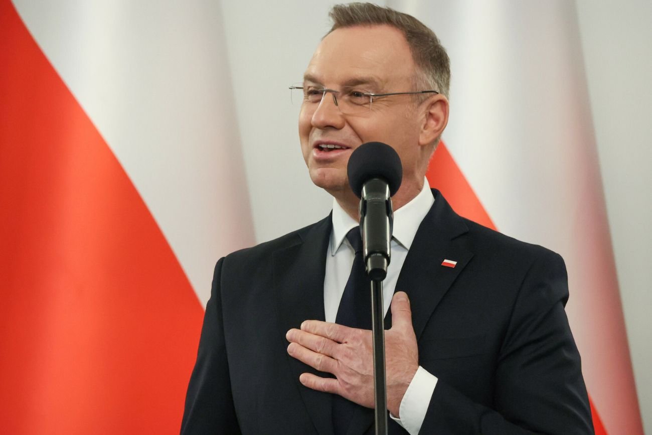 Oni cieszą się największym zaufaniem Polaków.. Na szczycie Duda, a pojawił się też Nawrocki