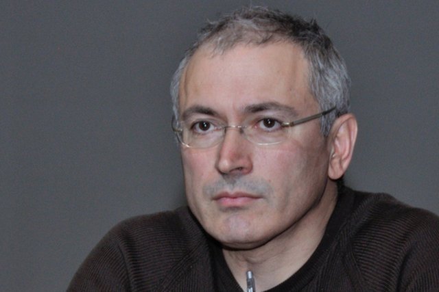 Michał Chodorkowski zapowiedział, że będzie walczył o praworządność w Rosji. Krytycy zarzucają mu, że w latach 90. sam korzystał na bezprawiu