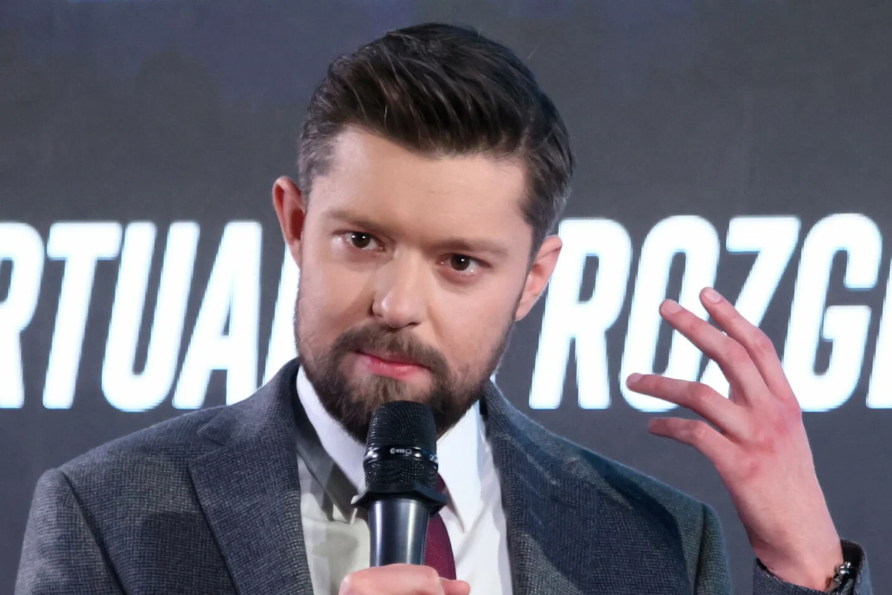 Remigiusz Mróz ostro podsumował brak poważnych sankcji wobec Rosji.