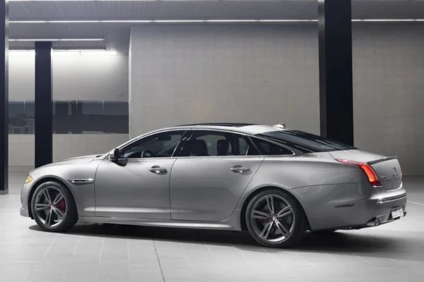 Jaguar XJR