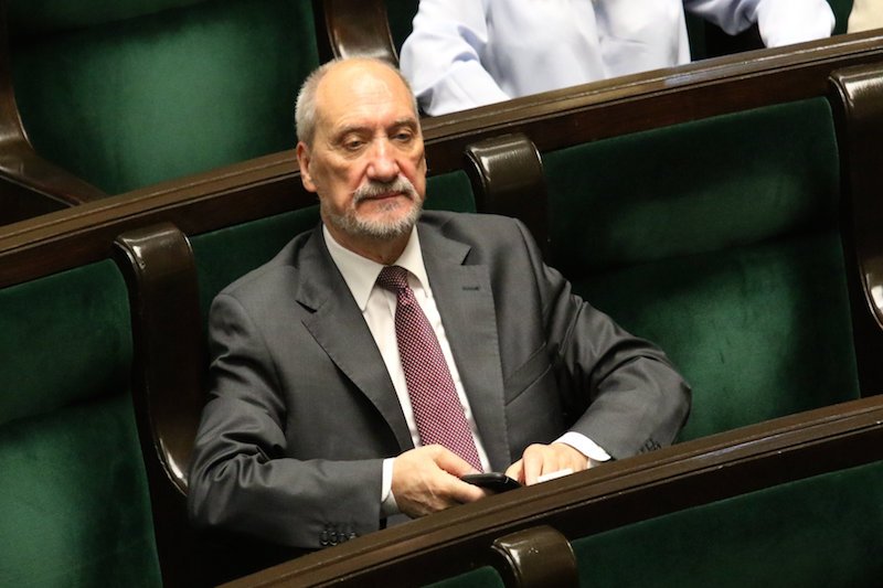 Antoni Macierewicz ujawnił tajemnice wojskowe. MON przyznaje.