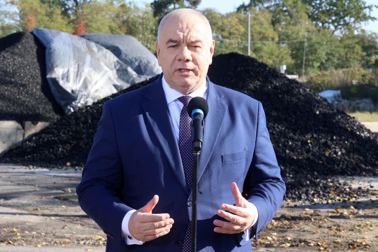 Jacek Sasin, minister aktywów państwowych