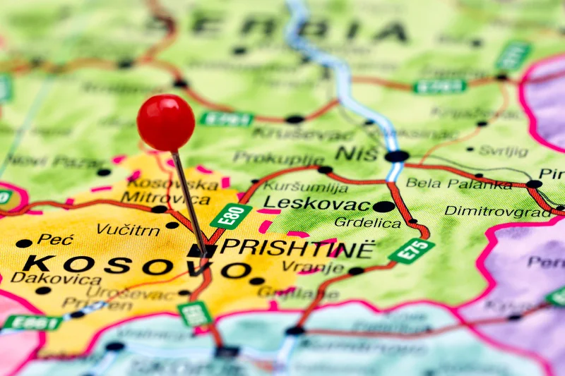 Albańczycy masowo opuszczają Kosowo z powodu dotkliwej biedy.