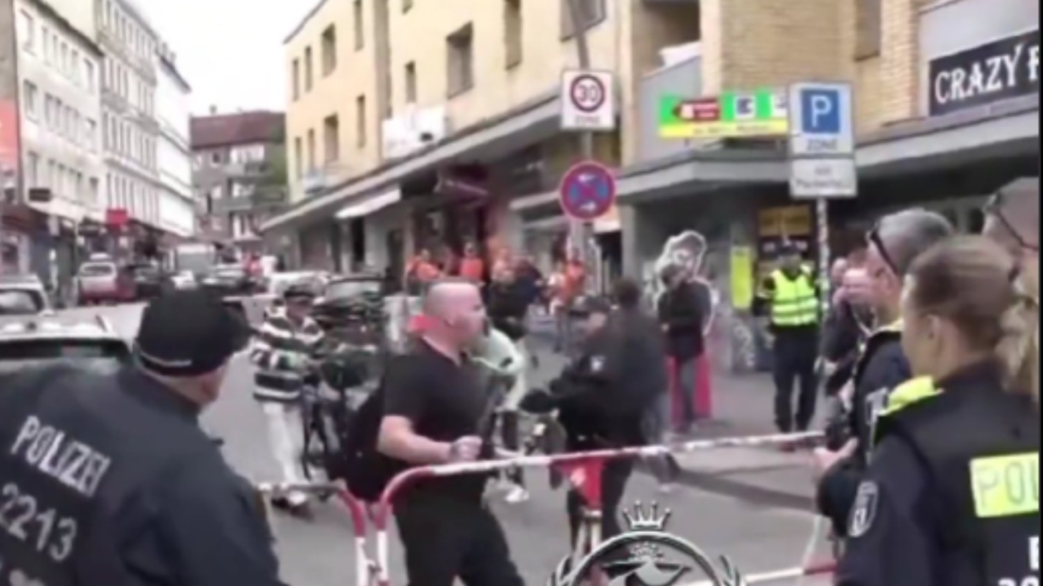 Incydent przed meczem Polska-Holandia. Chuligan zaatakował policję.