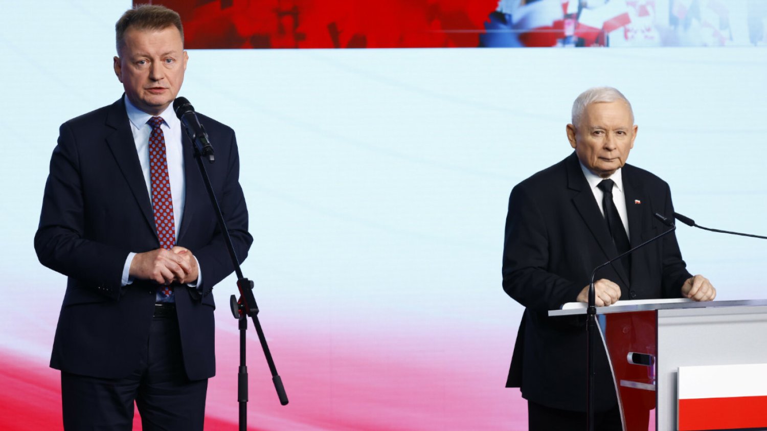 Błaszczak nagle przerwał wypowiedź Kaczyńskiego. "Atakują Donalda Trumpa" Mariusz Błaszczak i Jarosław Kaczyński
