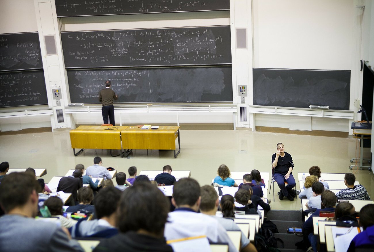 Studenci z pokolenia Z o wykładowcach: W końcu wybiegłem z sali i trzasnąłem drzwiami.