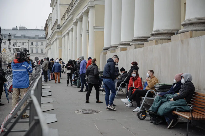 Warszawa czeka na szczepionkę.