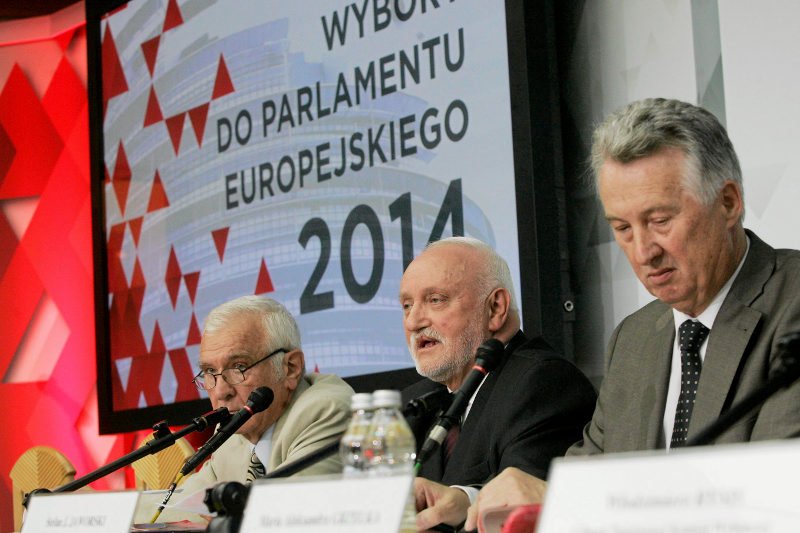 Państwowa Komisja Wyborcza za długo liczyła głosy?