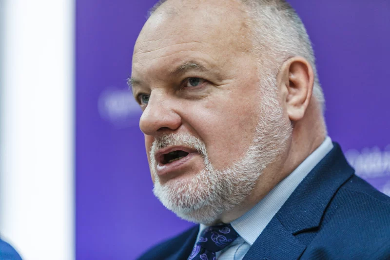 Według portalu Polityka Zdrowotna szef NFZ Andrzej Jacyna złożył w środę dymisję.