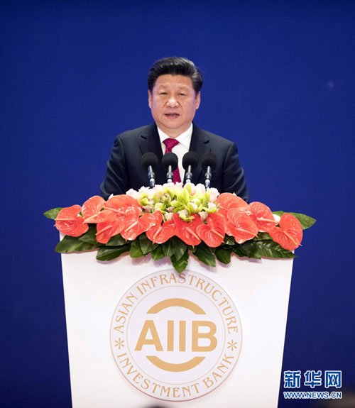 Przewodniczący ChRL Xi Jinping podczas ceremonii otwarcia Azjatyckiego Banku Inwestycji Infrastrukturalnych (AIIB)