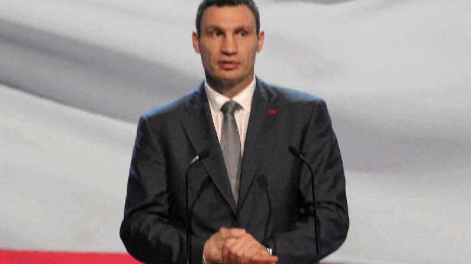Witalij Kliczko rezygnuje ze startu w wyborach na prezydenta Ukrainy.