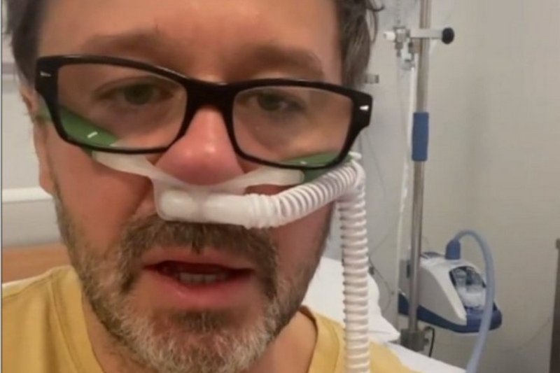 Lekarz apeluje, aby nie bagatelizować objawów koronawirusa. Zrobił to na przykładzie Andrzeja Piasecznego.