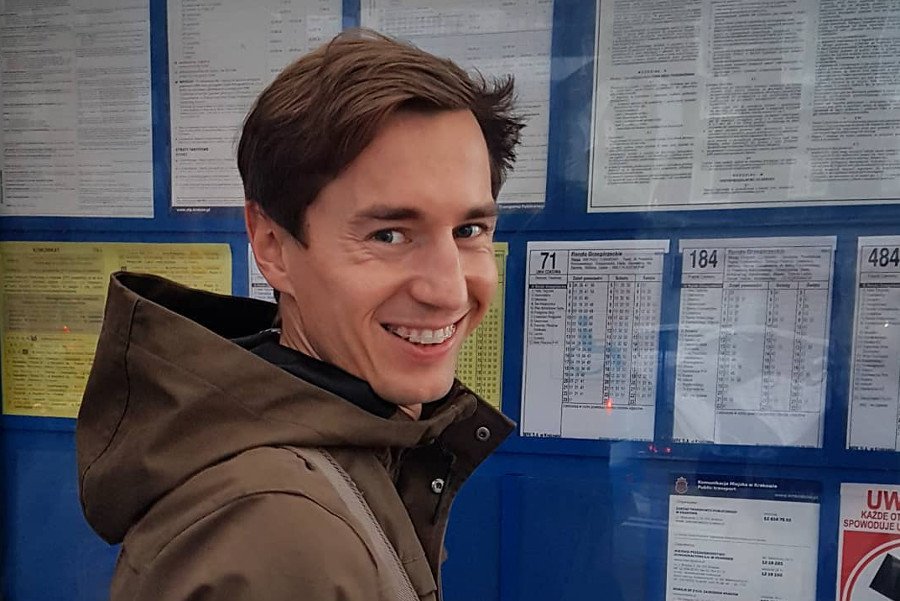 Kamil Stoch czerpał ze swojej przejażdżki tramwajem niemałą przyjemność