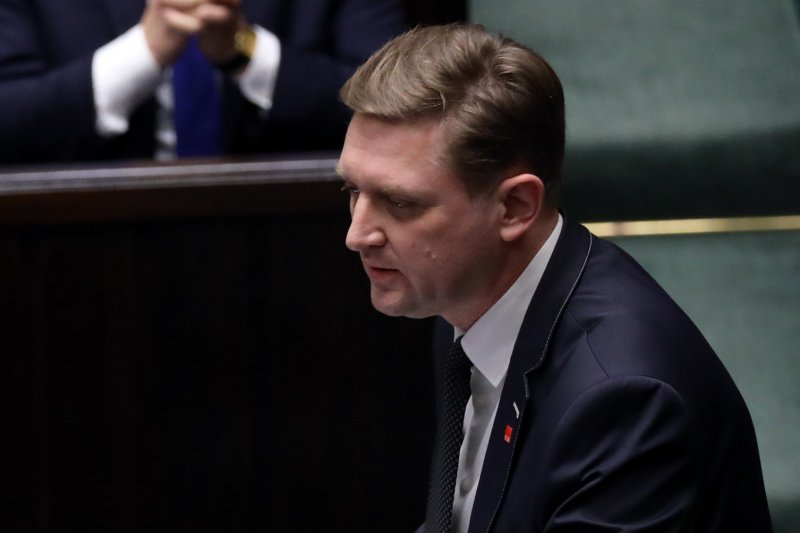 Poseł Andrzej Rozenek ws. Funduszu Odbudowy nie zagłosował tak, jak reszta Lewicy.