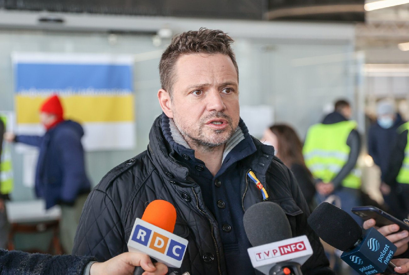 Rafał Trzaskowski przejął "Szpiegowo". Przekaże je uchodźcom z Ukrainy