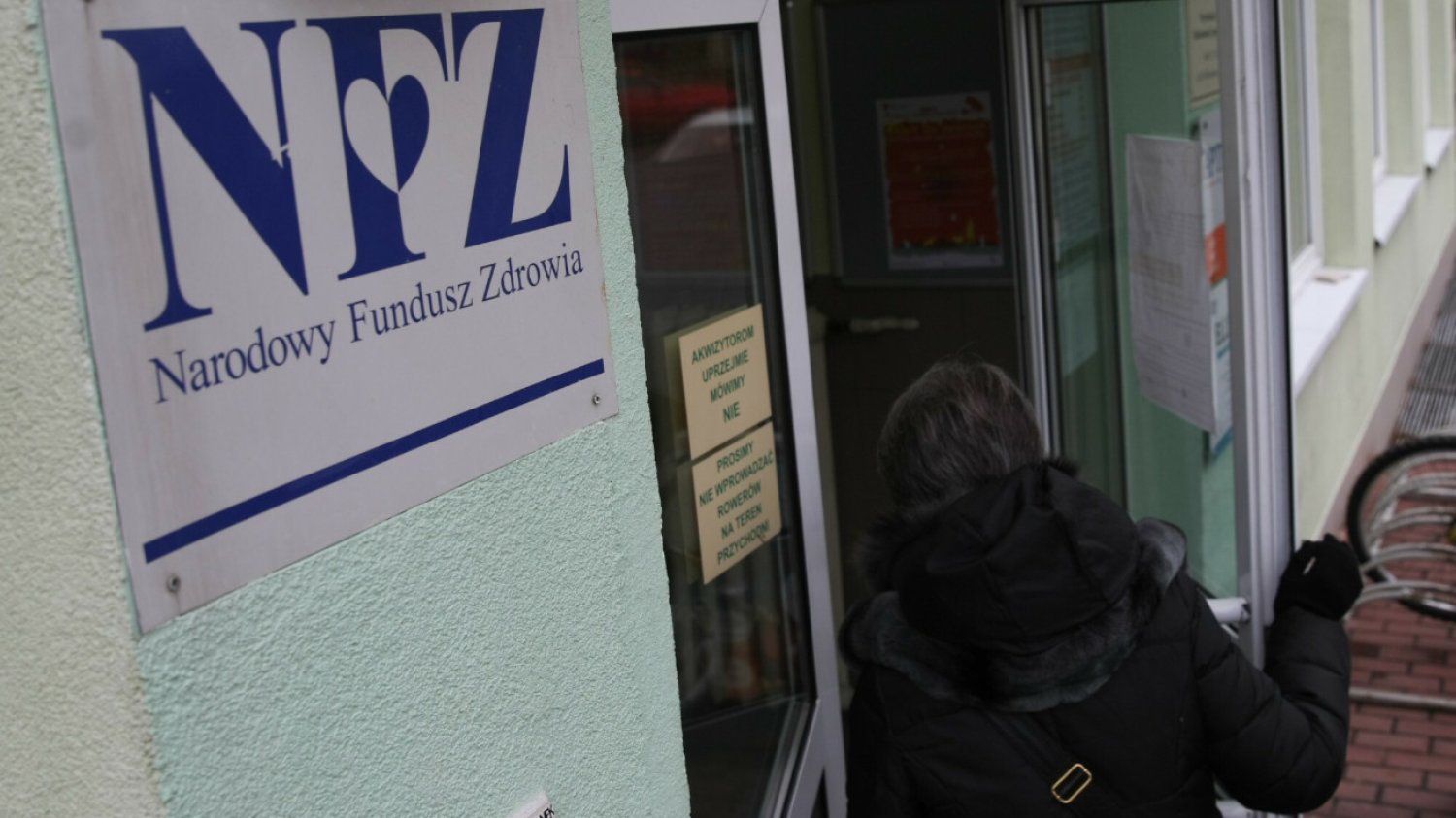 Nie dość, że zapłacisz prywatnie za wizytę u lekarza, to jeszcze za leki, które należą ci się bezpłatnie.