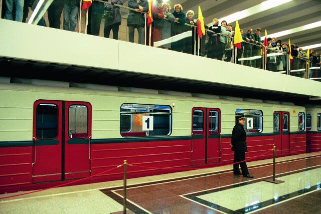 Warszawskie metro zostało otwarte 7 kwietnia 1995 roku