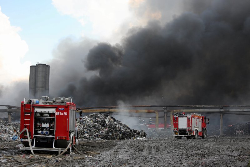 Zgierz , pożar śmieci. Boruta