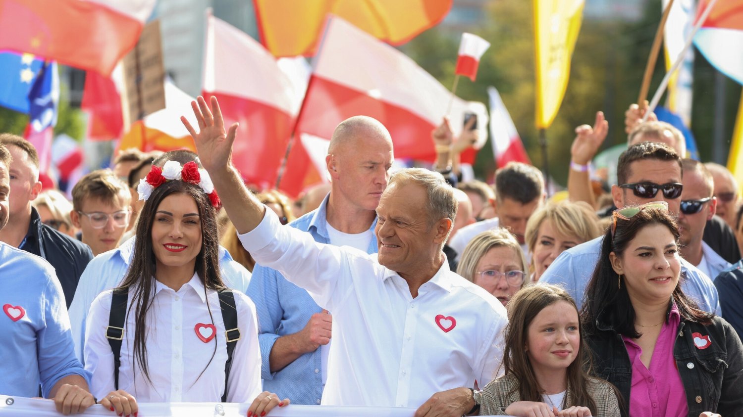 Marsze PiS i KO w Warszawie. Jest specjalne zarządzenia MSWiA