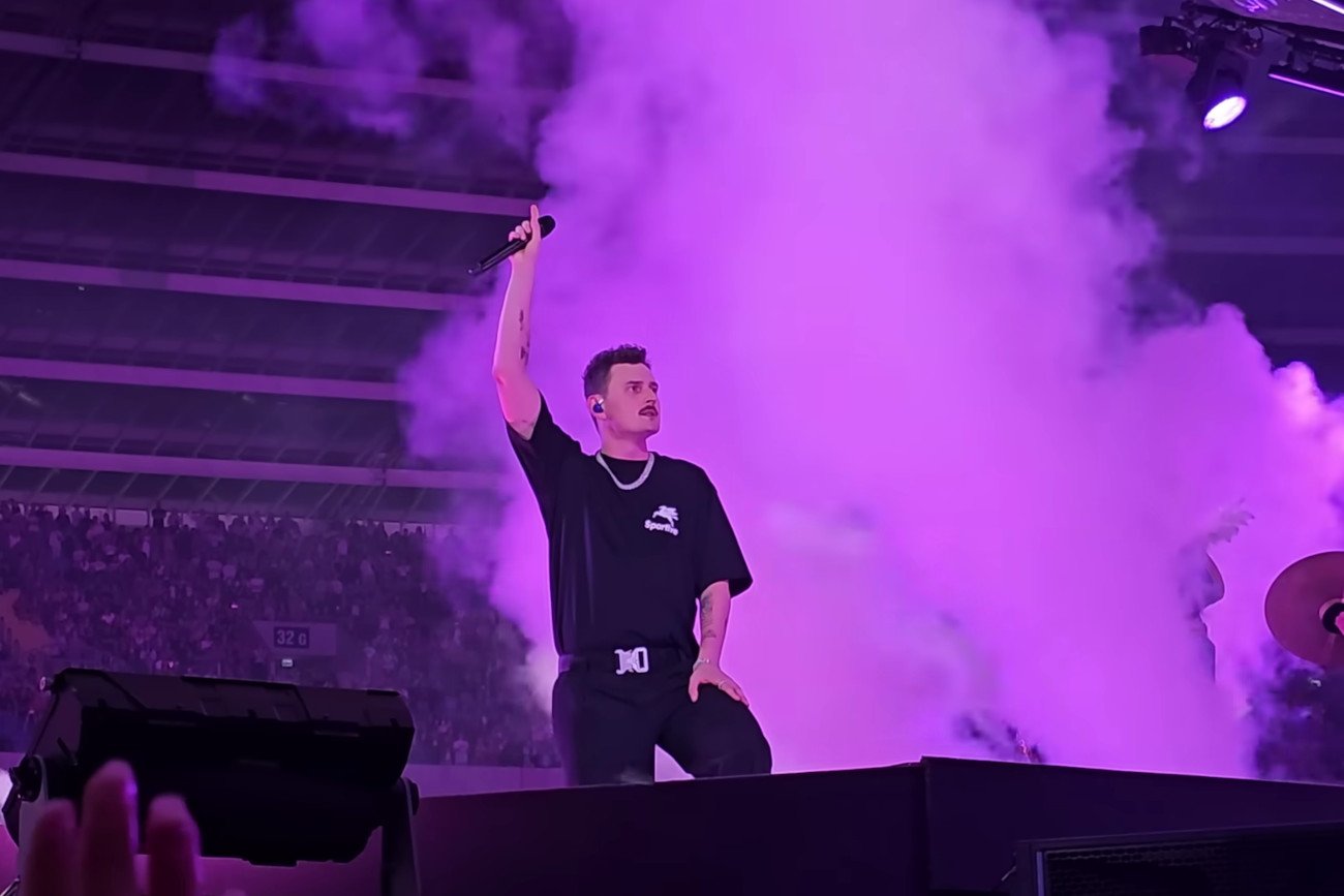 Dawid Podsiadło wzruszył się na scenie.