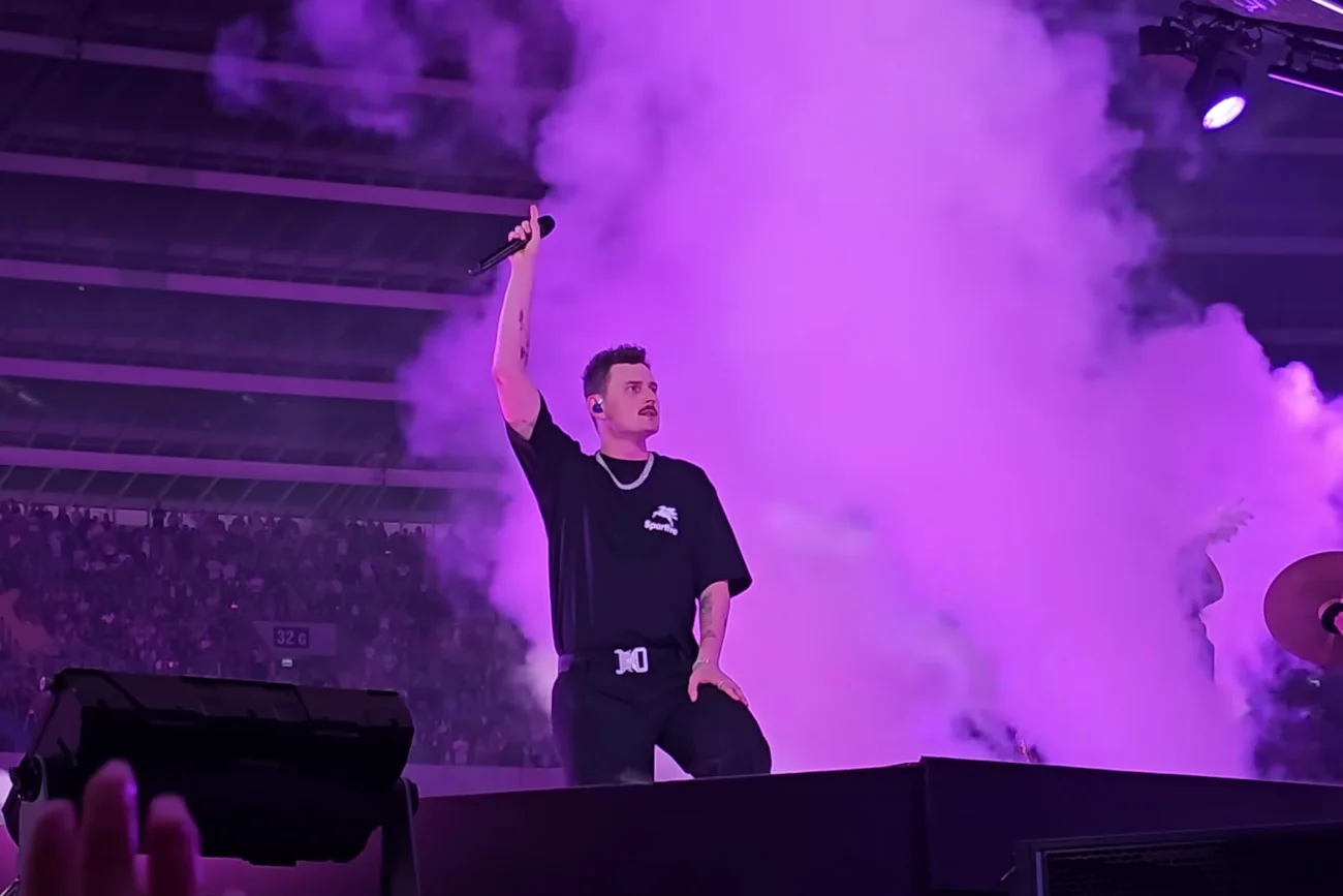 Dawid Podsiadło wzruszył się na scenie.
