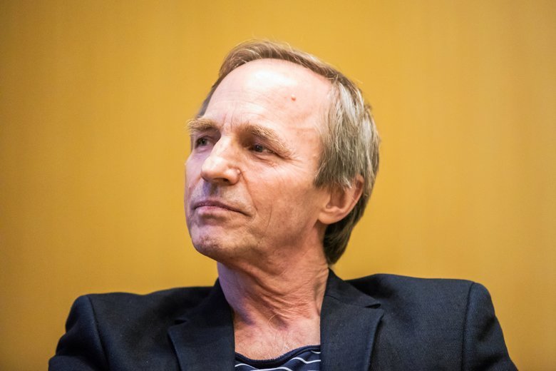 Prof. Stanisław Obirek jest zdania, że trzeba naciskać na biskupów ws. pomocy dla ofiar kościelnej pedofilii.