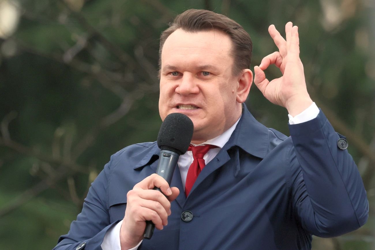 Europoseł PiS, Dominik Tarczyński, wieszczy rychły rozpad Koalicji 15 października