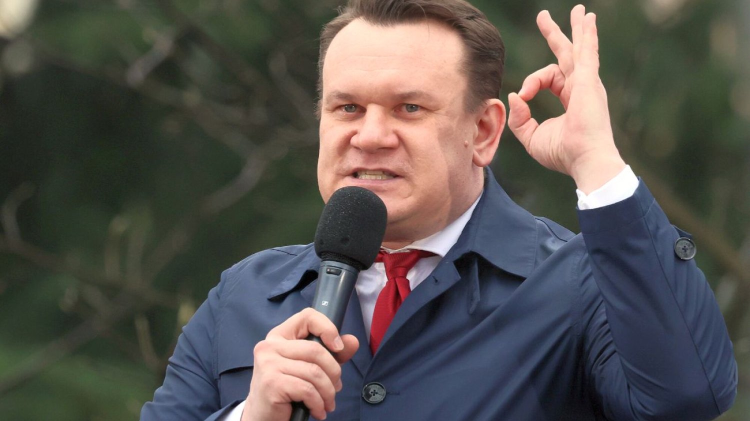 Europoseł PiS, Dominik Tarczyński, wieszczy rychły rozpad Koalicji 15 października