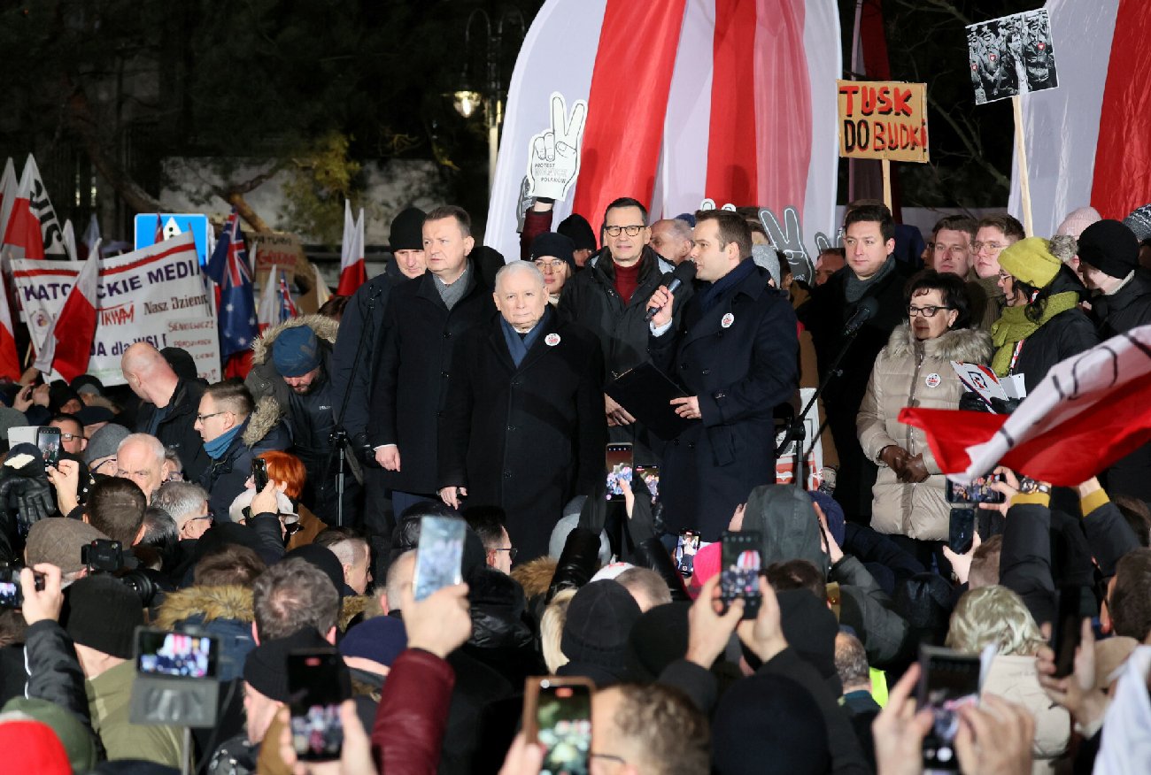 Race na Marszu Wolnych Polaków? Padło ostrzeżenie.