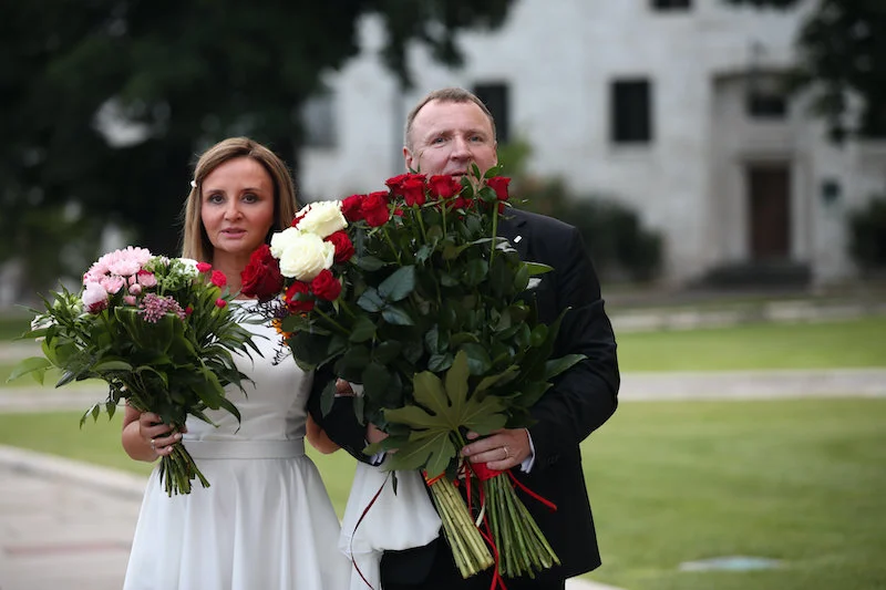 Joanna i Jacek Kurscy po ślubie w Sanktuarium w Łagiewnikach pojechali na Wawel.