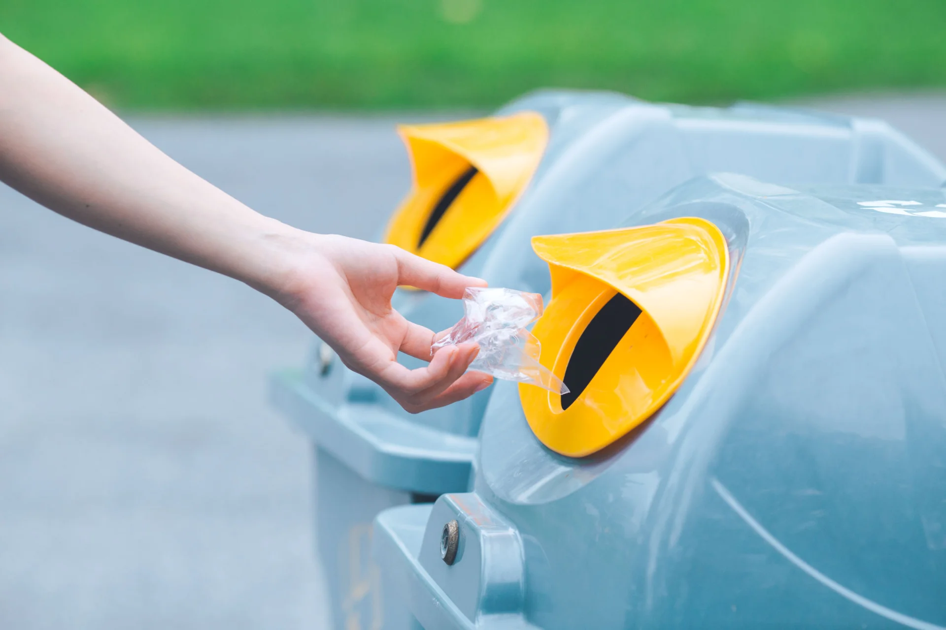 Plastik nie musi być surowcem jednokrotnego użycia. Dzięki recyklingowi też może znaleźć się dla niego miejsce w gospodarce o obiegu zamkniętym