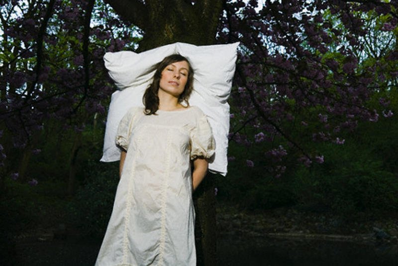 Lunatykowanie to nie choroba i przechodzi z wiekiem. "Dorośli muszą się dobrze wysypiać"