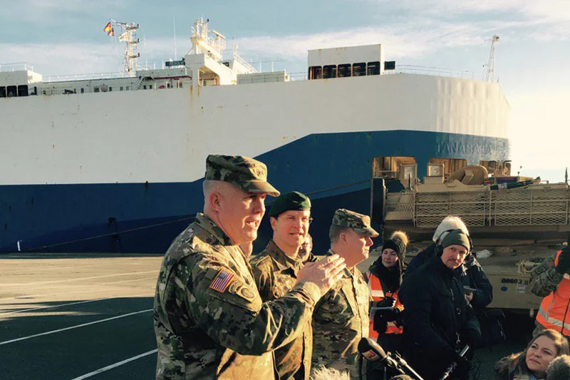 Dwa statki ze sprzętem amerykańskich pancerniaków dotarły do niemieckiego Bremerhaven. Wkrótce rozpocznie się transport do Polski.