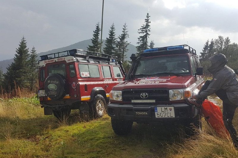 Po słowackiej stronie Tatr czworo turystów ucierpiało podczas gwałtownej burzy.