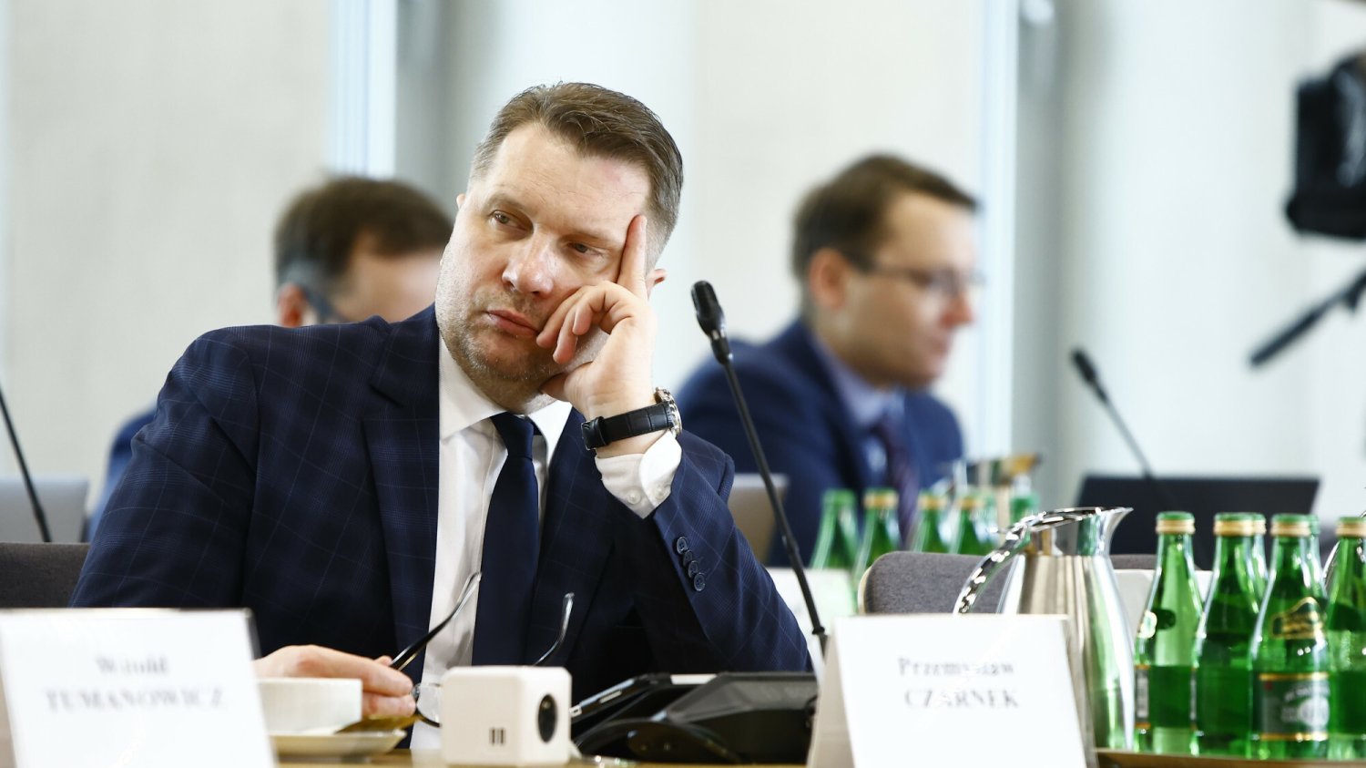 Czarnek zadawał pytania na komisji śledczej. Bulwersujące zachowanie posła.