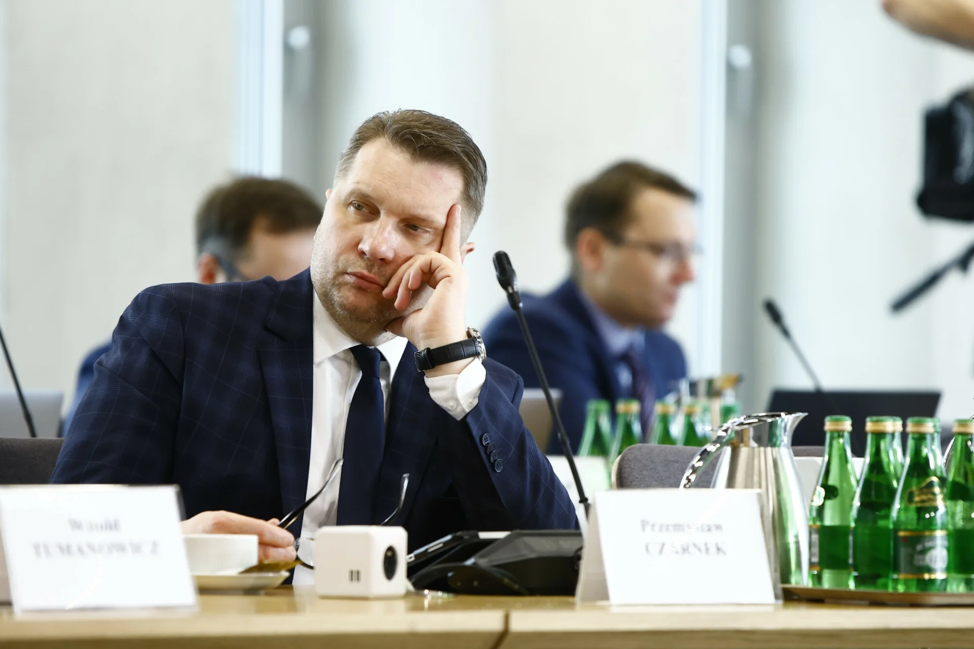 Czarnek zadawał pytania na komisji śledczej. Bulwersujące zachowanie posła.