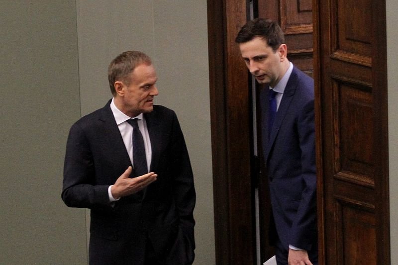 Kosiniak-Kamysz chciałby zmierzyć się w debacie z Kidawą-Błońską i prosi o pomoc Donalda Tuska.