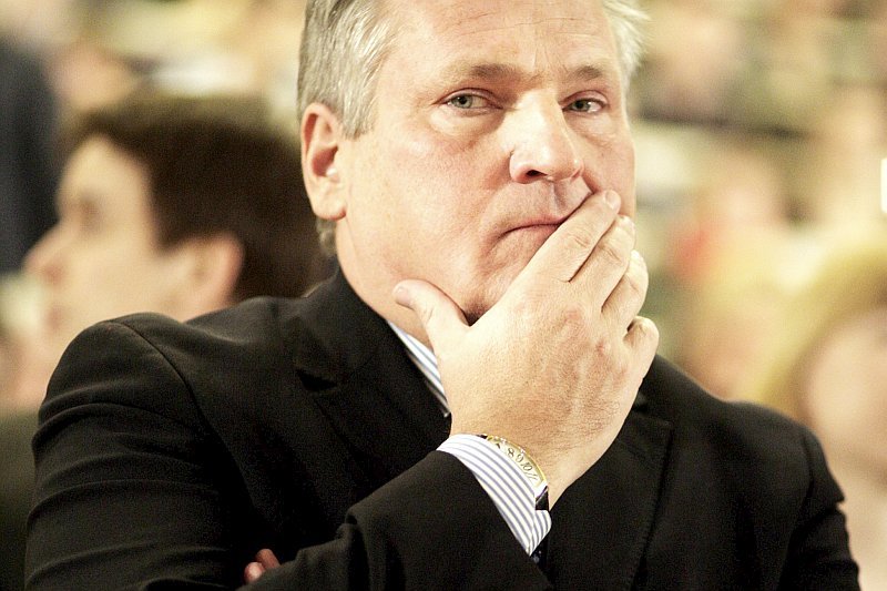 Aleksander Kwaśniewski w "Tomasz Lis na żywo" ostrzegał przed zbytnim optymizmem w sprawie Ukrainy.